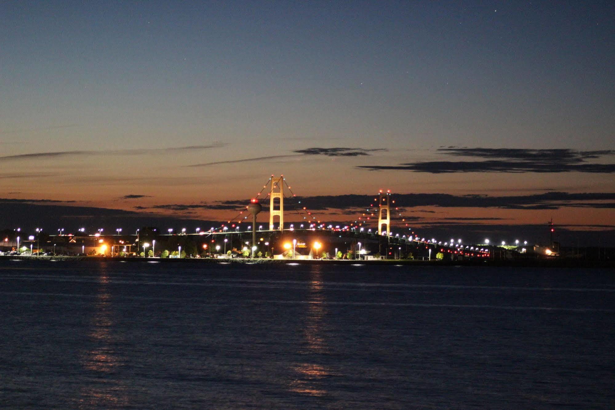 Sunrise Beach Motel Mackinaw City Luaran gambar